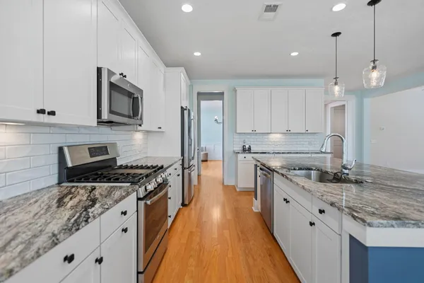 $3,250 | 311 Weston Hall Drive, Summerville, SC 29483