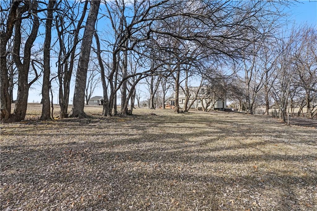 307 East Gore Road Raymore, MO 64083 - Photo 35 of 38