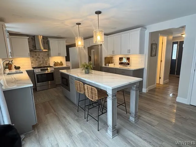 $739,900 | 8313 West Point Drive, Clarence, NY 14051