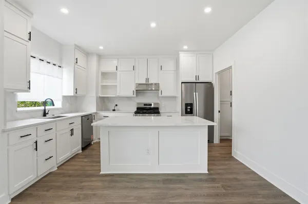 $3,800 | 3411 Nance Street, Houston, TX 77020