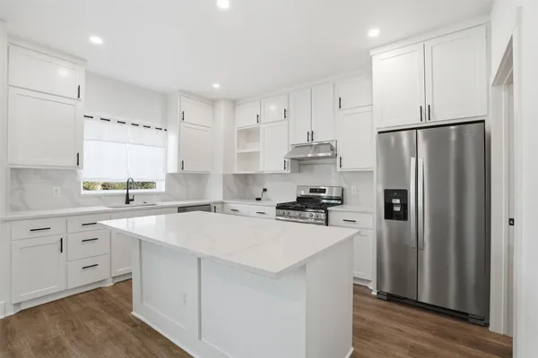 $3,800 | 3411 Nance Street, Houston, TX 77020