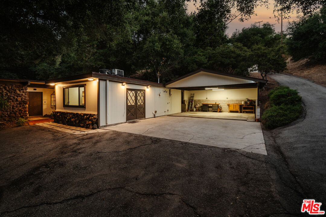 1289 Old Topanga Canyon Road Topanga, CA 90290 - Photo 42 of 53