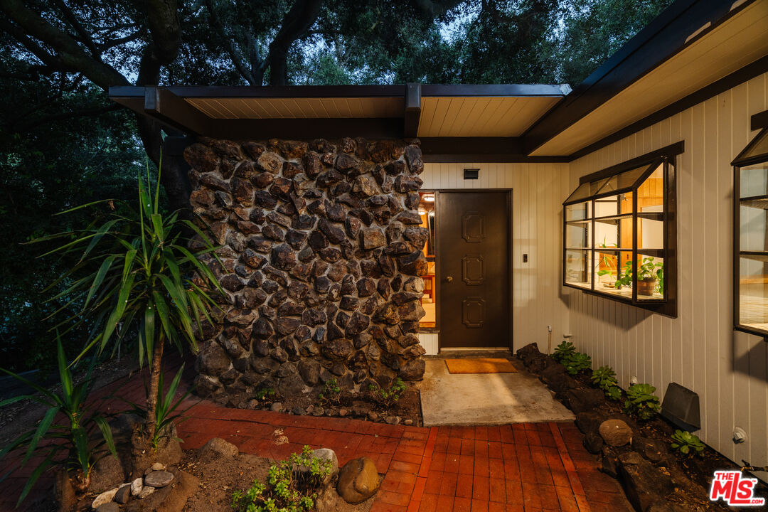 1289 Old Topanga Canyon Road Topanga, CA 90290 - Photo 44 of 53