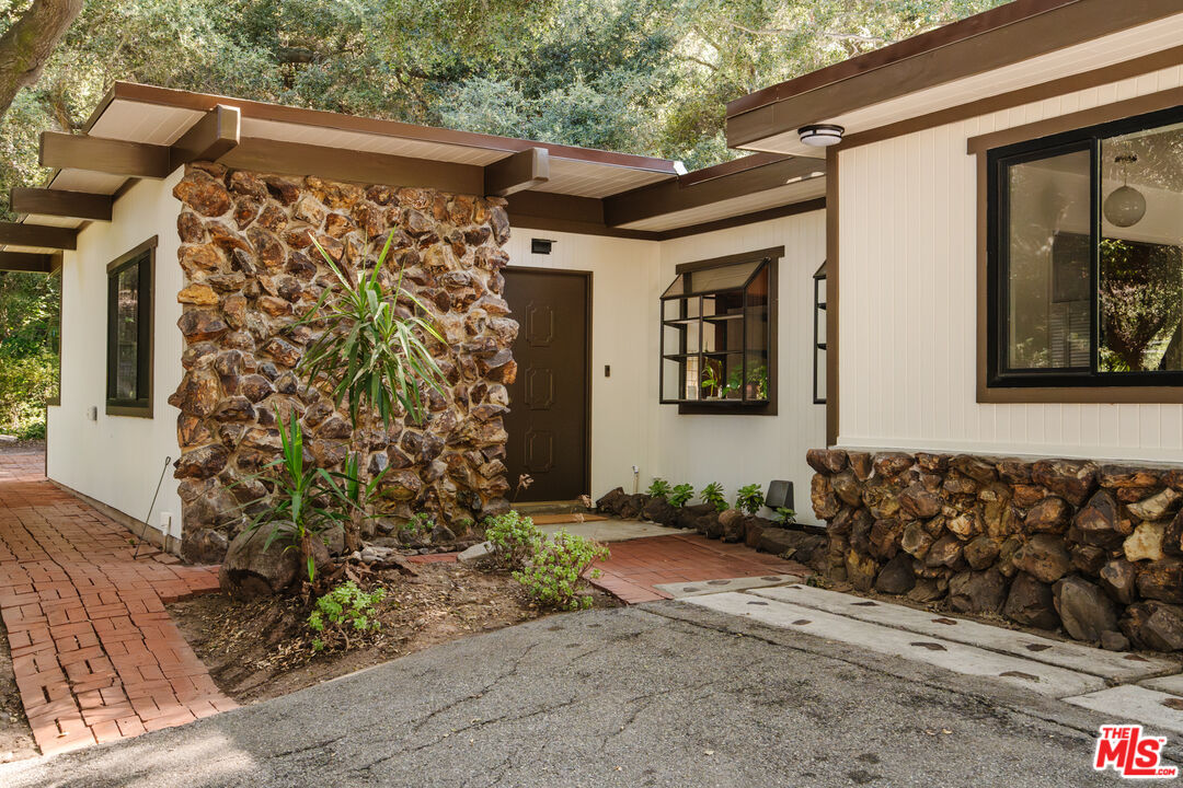 1289 Old Topanga Canyon Road Topanga, CA 90290 - Photo 5 of 53