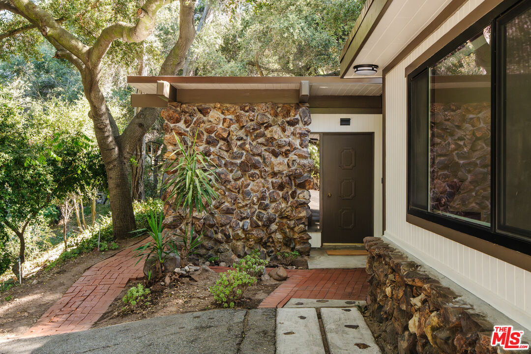 1289 Old Topanga Canyon Road Topanga, CA 90290 - Photo 6 of 53