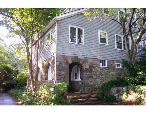 33 Woodholm Road Manchester, MA 01944 - Photo 1 of 1 Gallery Image 1