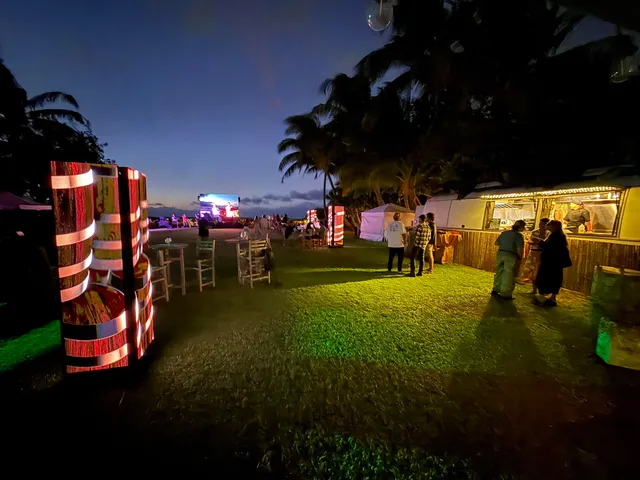 a view of a garage with a man seat