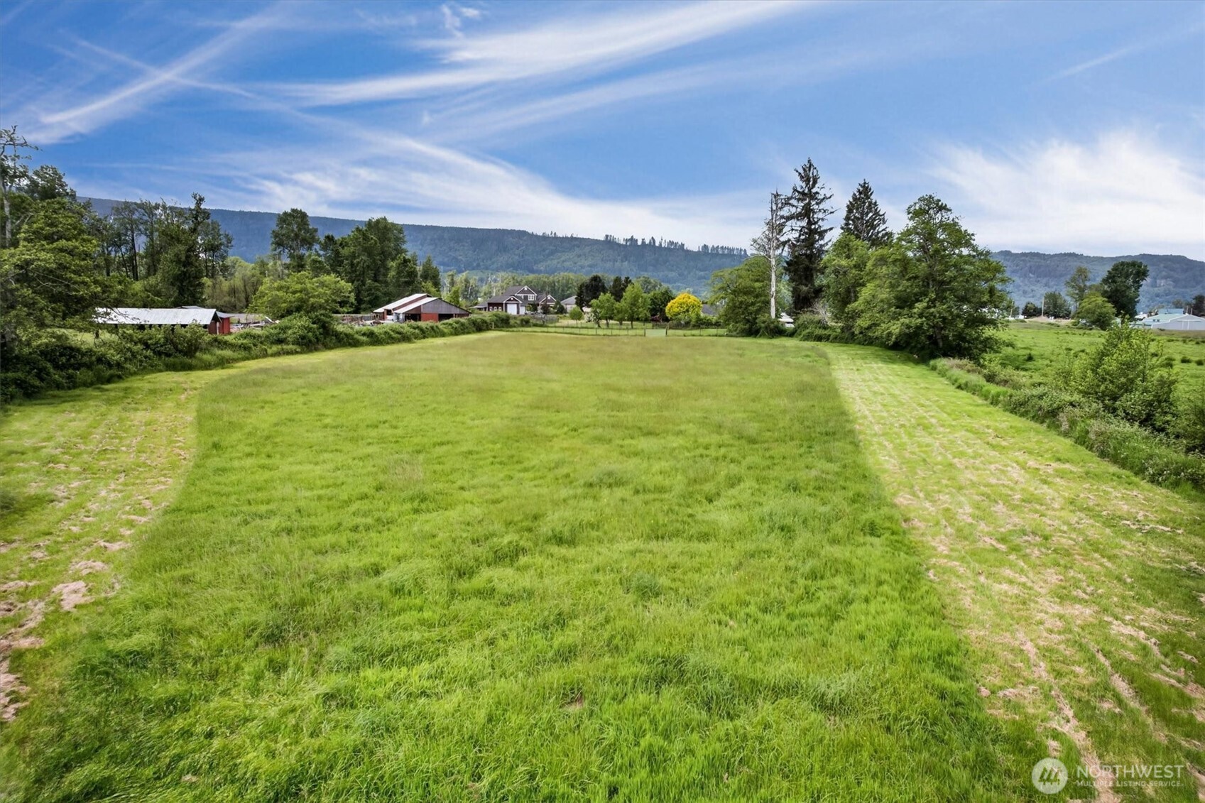 218 West Sunny Sands Road Cathlamet, WA 98612 - Photo 33 of 40 a view of a yard with an outdoor space