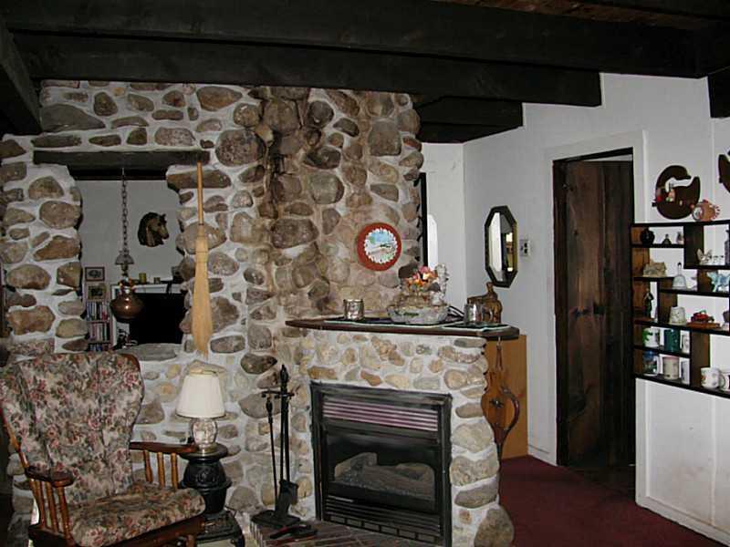 25 Camp Road Hartford, ME 04220 - Photo 17 of 34 Den/Family/Great Room.