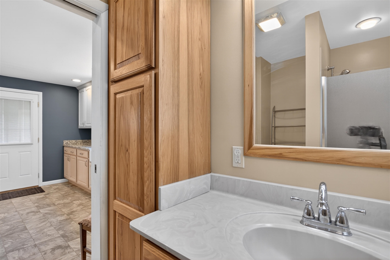 709 Detroit Street Jackson, MI 49201 - Photo 23 of 38
