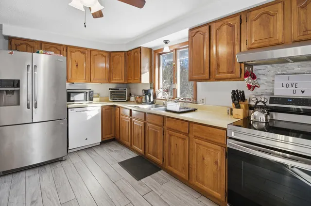 $385,000 | 183 Pleasant Pond Road, Turner, ME 04282