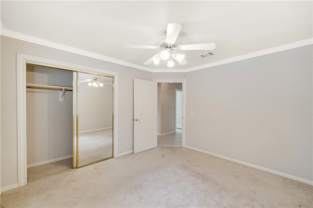 11901 Jess Drive Austin, TX 78737 - Photo 23 of 36 an empty room with a bathroom