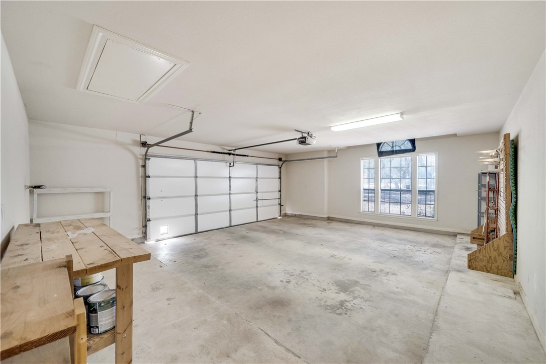 11901 Jess Drive Austin, TX 78737 - Photo 29 of 36 a view of a garage