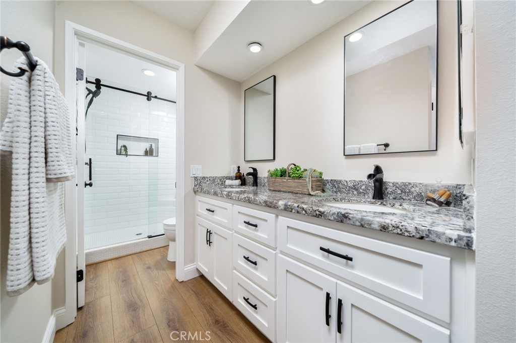 2016 Cobblefield Way Glendora, CA 91740 - Photo 24 of 38 Primary Bathroom
Dual Sinks