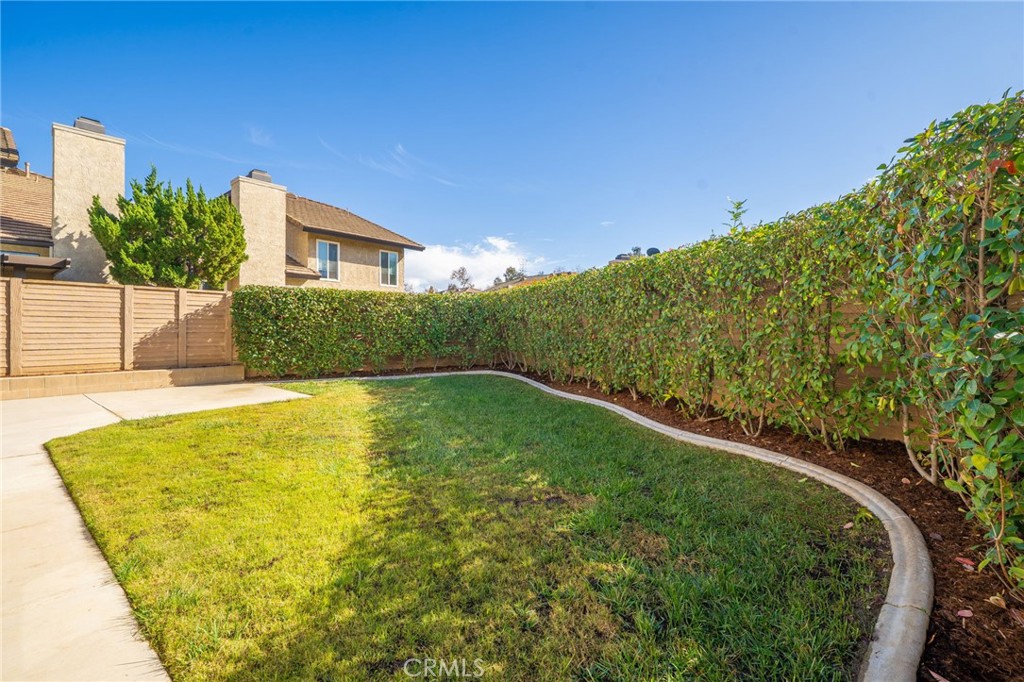 2016 Cobblefield Way Glendora, CA 91740 - Photo 27 of 38 Private Lush Hedges