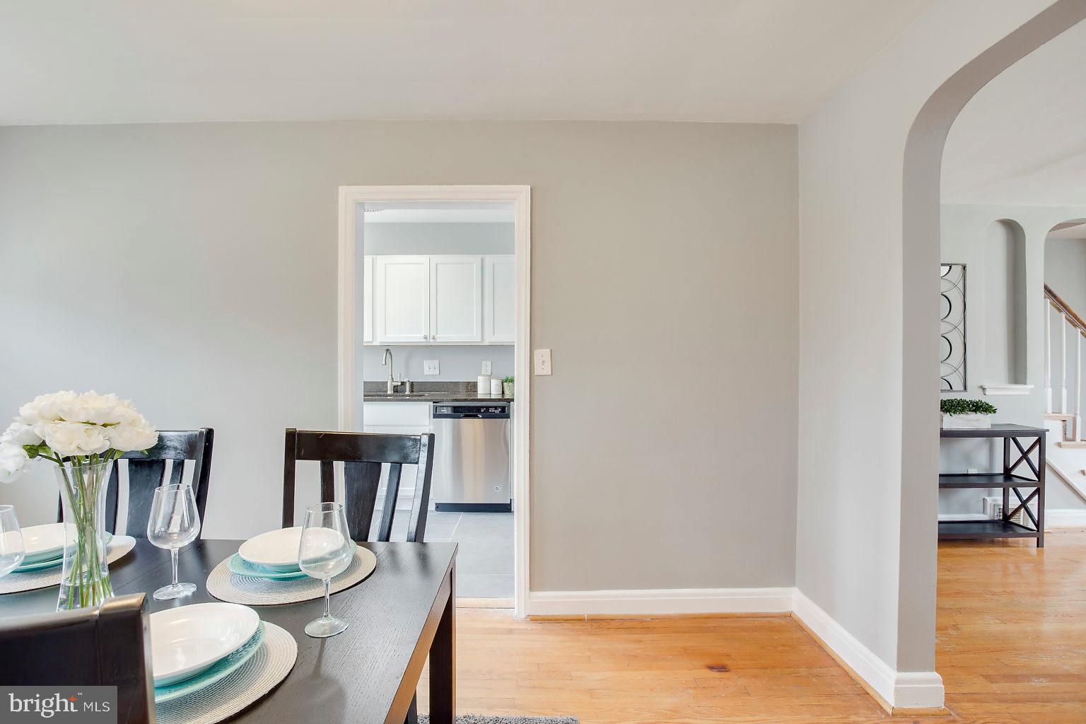 4917 West Hills Road Baltimore, MD 21229 - Photo 12 of 44