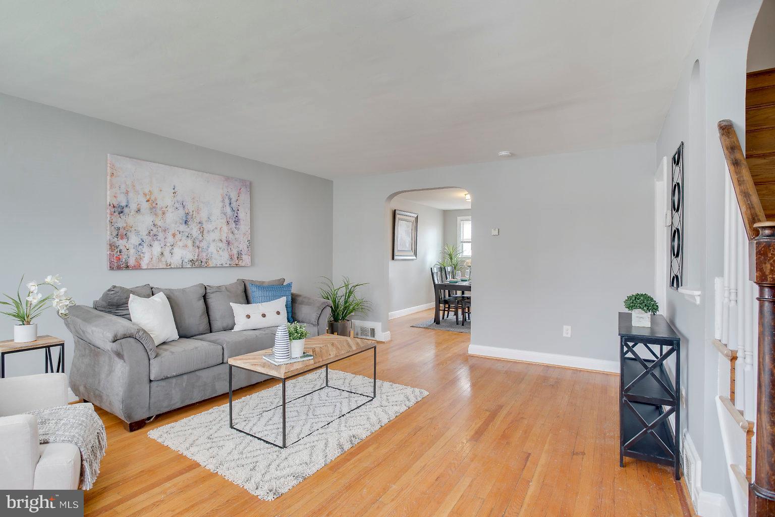 4917 West Hills Road Baltimore, MD 21229 - Photo 3 of 44