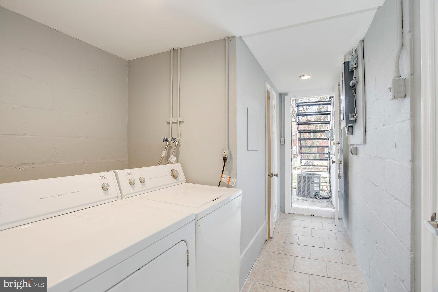 4917 West Hills Road Baltimore, MD 21229 - Photo 35 of 44