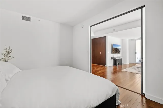 $539,000 | 6250 Hollywood Boulevard, Unit 4M, Los Angeles, CA 90028