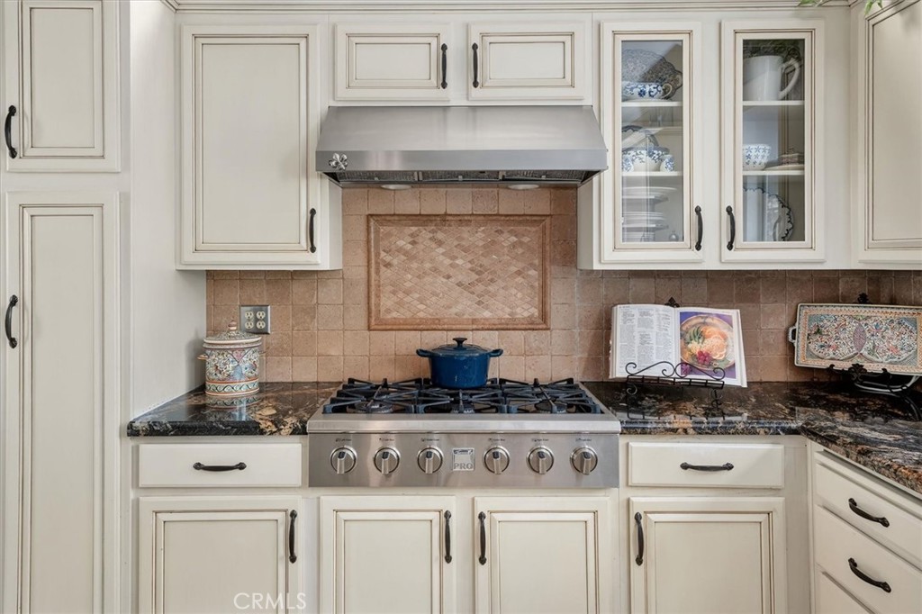 22507 Poplar Street Saugus, CA 91390 - Photo 12 of 54