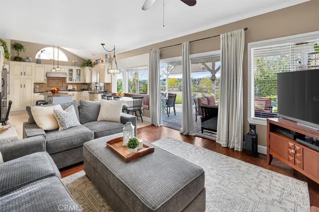 $1,050,000 | 22507 Poplar Street, Saugus, CA 91390