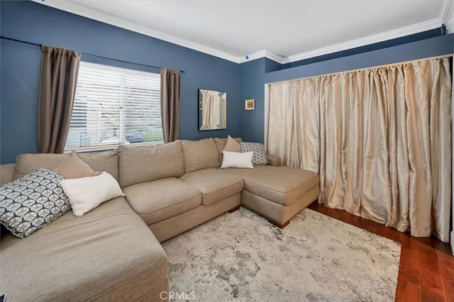 $1,050,000 | 22507 Poplar Street, Saugus, CA 91390