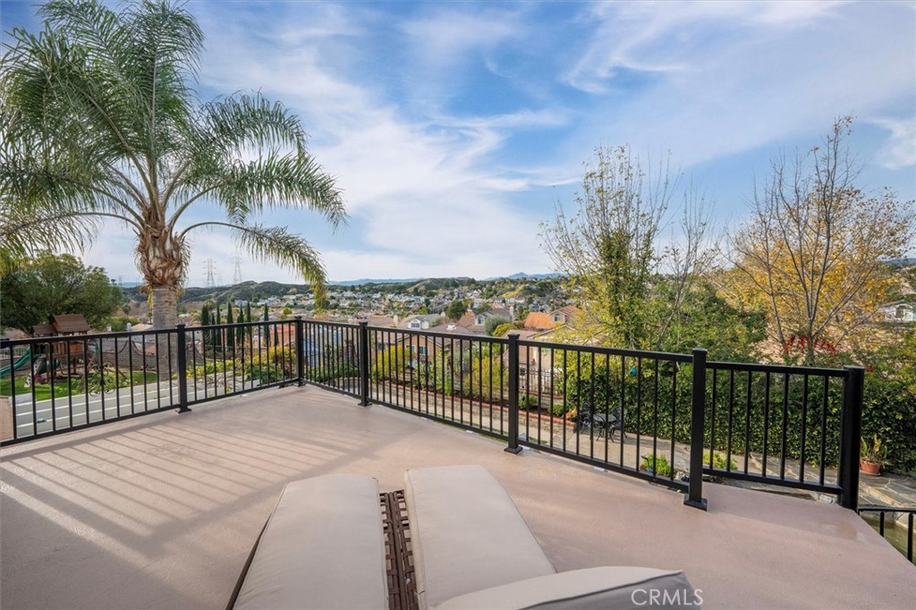 22507 Poplar Street Saugus, CA 91390 - Photo 35 of 54