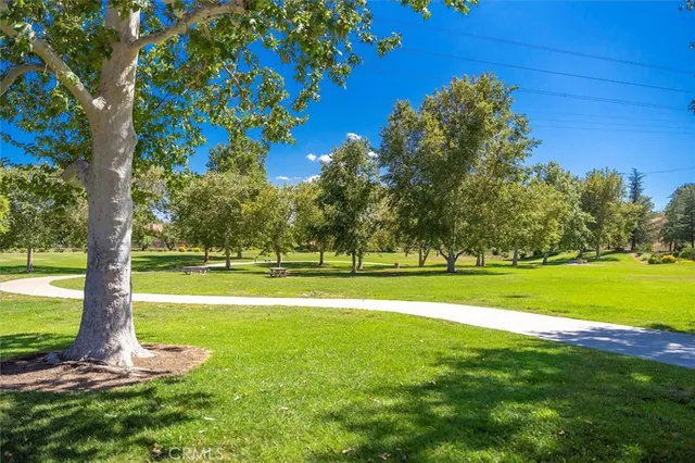 $1,050,000 | 22507 Poplar Street, Saugus, CA 91390