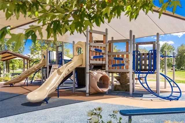 $1,050,000 | 22507 Poplar Street, Saugus, CA 91390