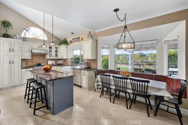 $1,050,000 | 22507 Poplar Street, Saugus, CA 91390