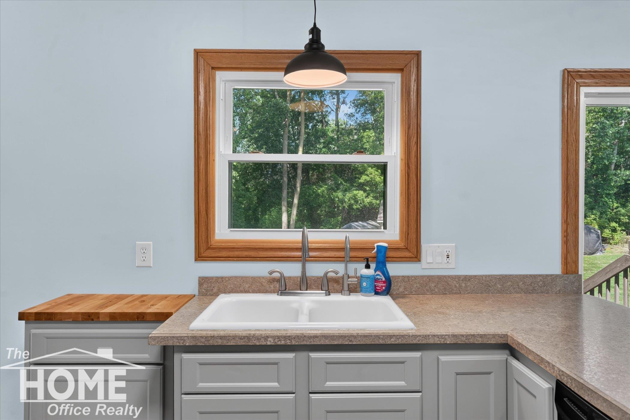 422 Williams Street Perry, MI 48872 - Photo 12 of 36