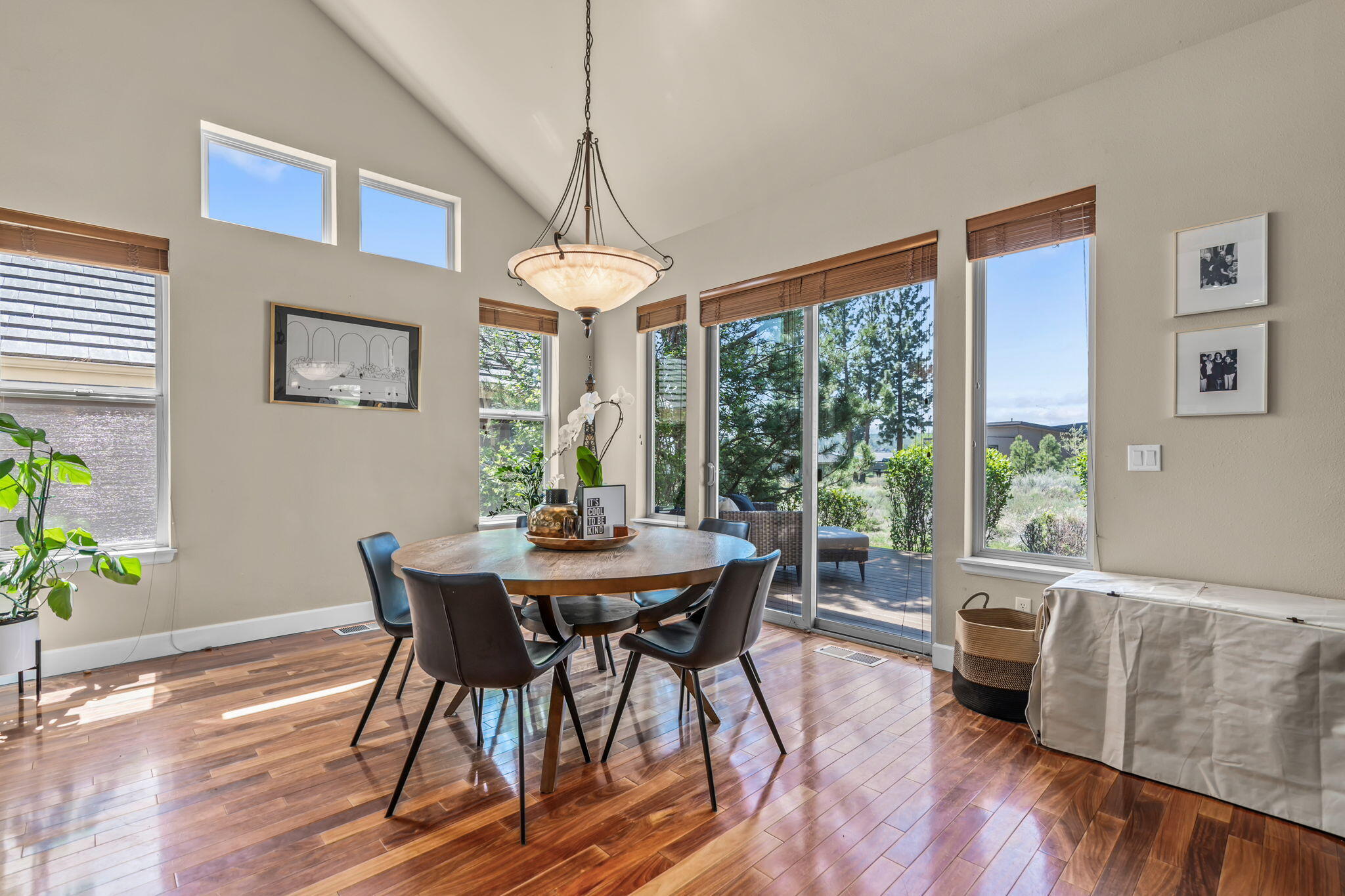 61873 Fall Creek Loop Bend, OR 97702 - Photo 7 of 29 Airy Dining Area