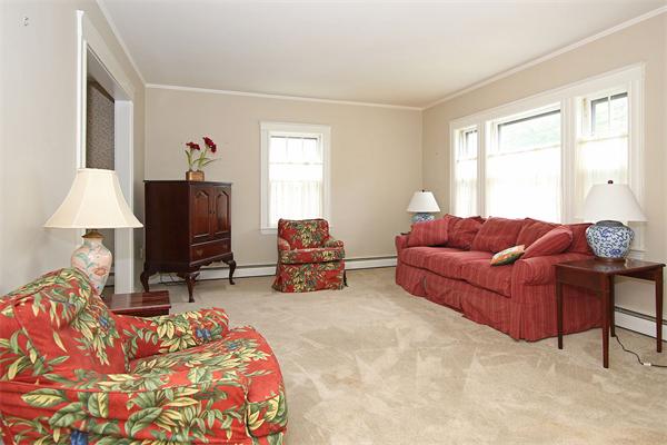 87 Overlook Road Arlington, MA 02474 - Photo 4 of 21