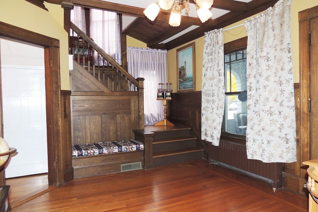 26 Fairfield Street Springfield, MA 01108 - Photo 2 of 23 Gallery Image 2
