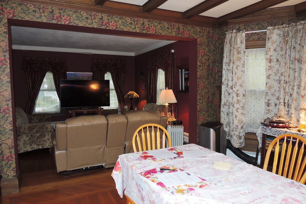 26 Fairfield Street Springfield, MA 01108 - Photo 4 of 23 Gallery Image 4