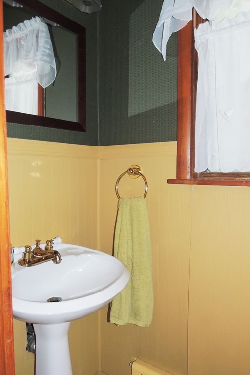 26 Fairfield Street Springfield, MA 01108 - Photo 9 of 23 Gallery Image 9