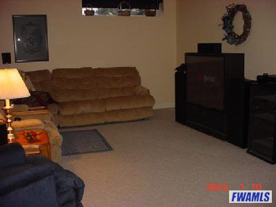 11020 Summer Chase Road Fort Wayne, IN 46818 - Photo 2 of 5