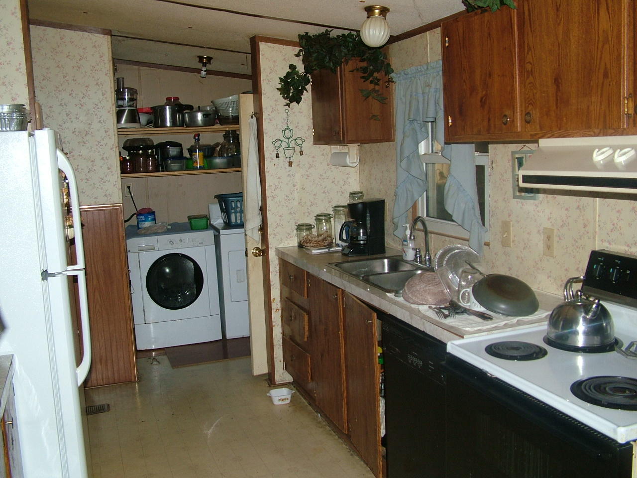 347 County Road, Unit 296 Sweetwater, TN 37874 - Photo 13 of 34 kitchen area
