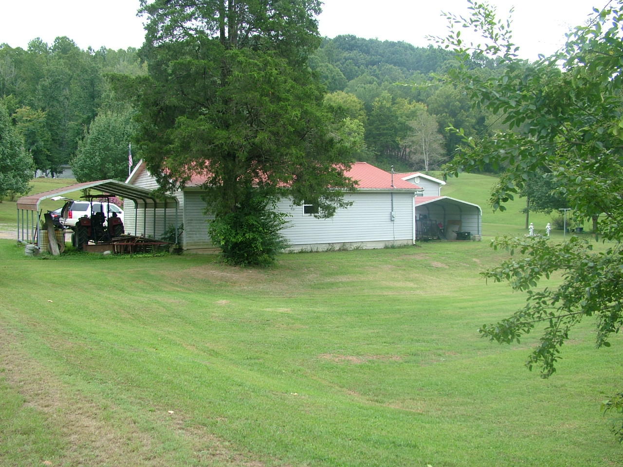347 County Road, Unit 296 Sweetwater, TN 37874 - Photo 7 of 34 back of garage & carports