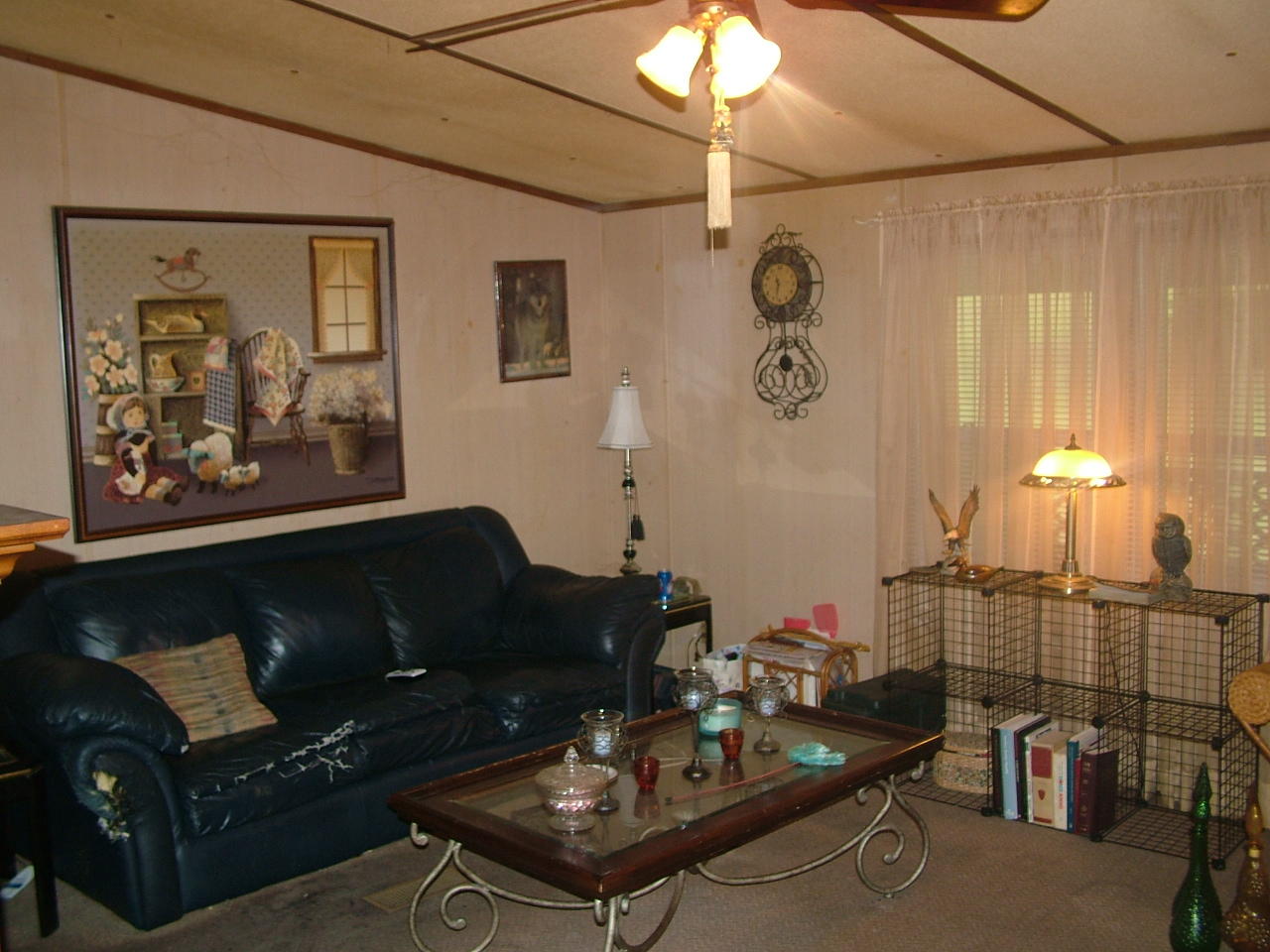 347 County Road, Unit 296 Sweetwater, TN 37874 - Photo 9 of 34 living room