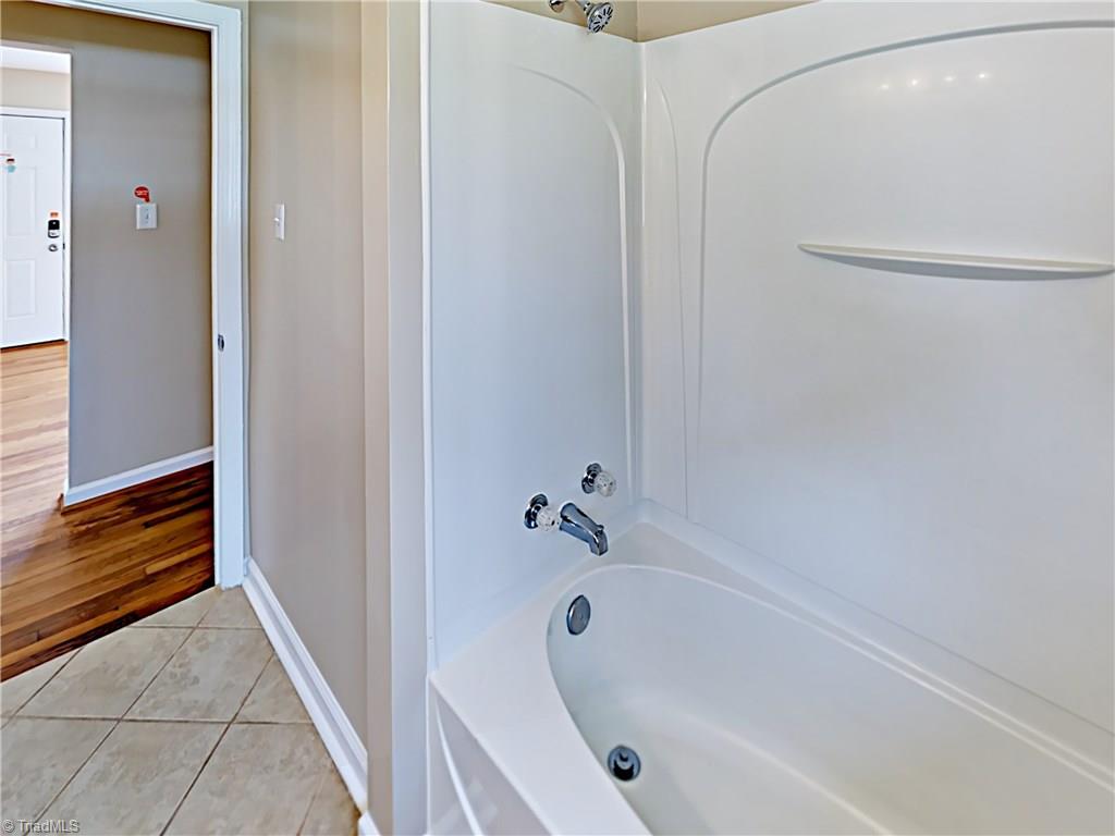 2807 Candlenut Road Greensboro, NC 27405 - Photo 14 of 18 Gallery Image 14