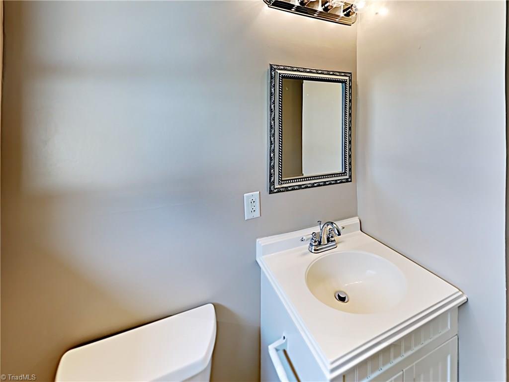 2807 Candlenut Road Greensboro, NC 27405 - Photo 15 of 18 Gallery Image 15