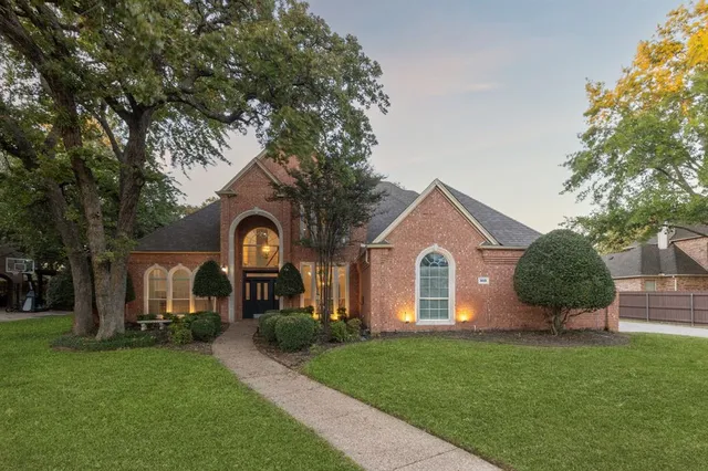 $1,349,000 | 810 Brazos Drive, Southlake, TX 76092
