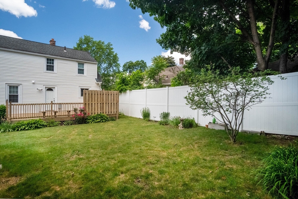 43 Ellsworth Avenue Springfield, MA 01118 - Photo 27 of 35