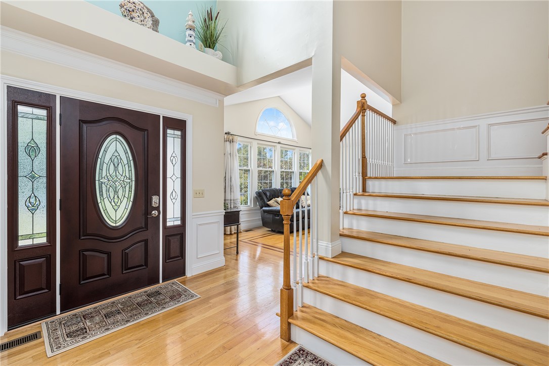 421 Sowams Road Barrington, RI 02806 - Photo 5 of 46