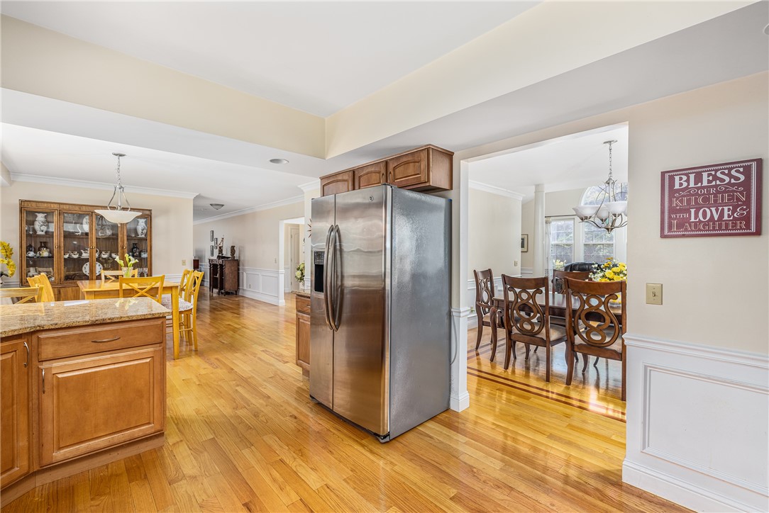 421 Sowams Road Barrington, RI 02806 - Photo 10 of 46