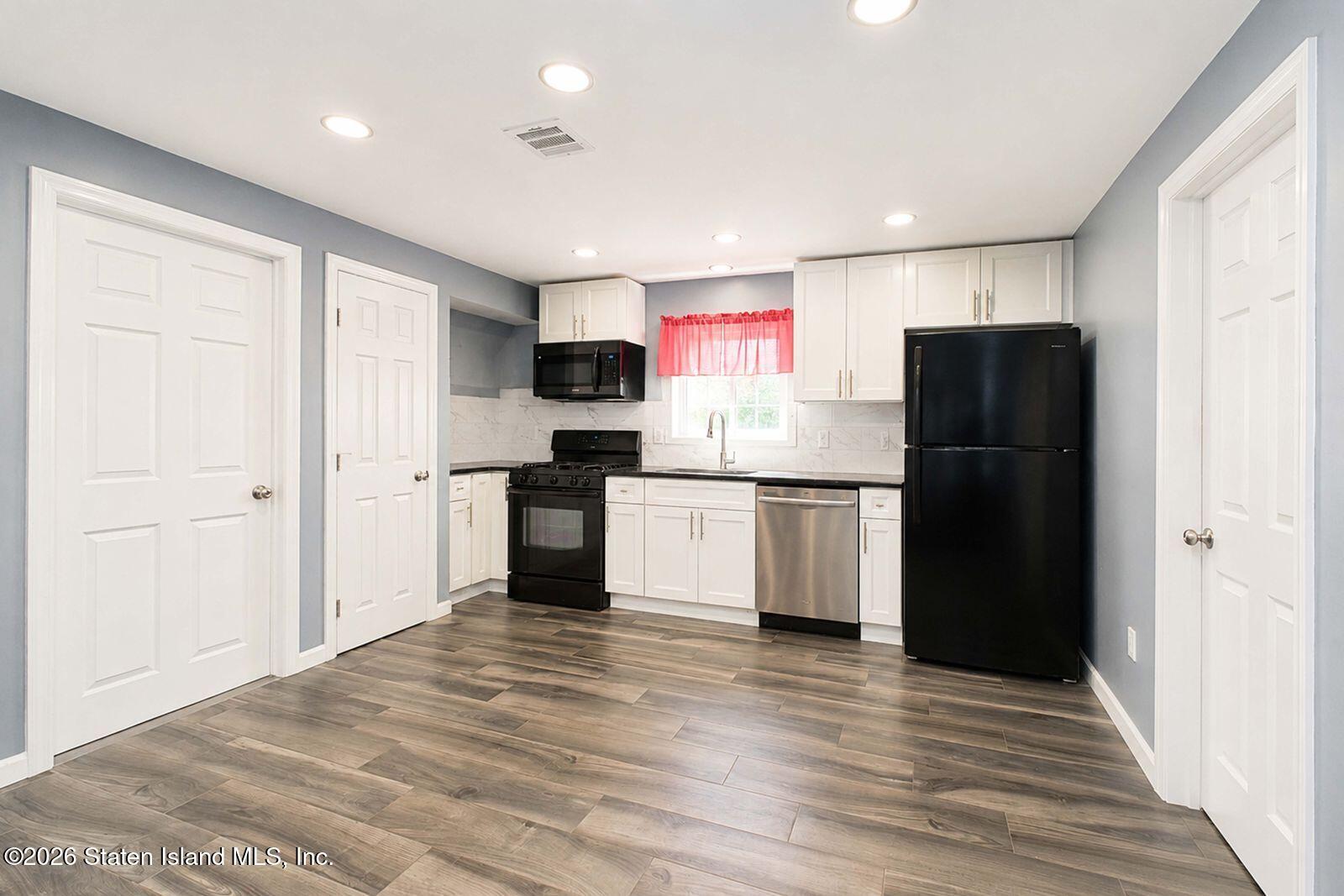 94 Harbor Road Staten Island, NY 10303 - Photo 25 of 46 AqmJ9piw