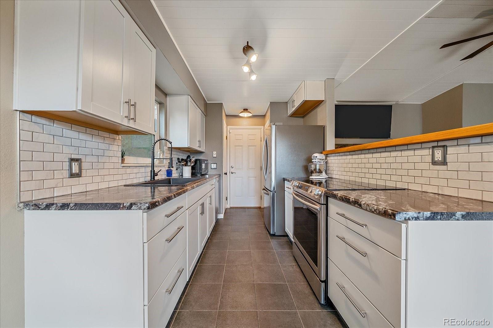 5360 Pine Ridge Drive Elizabeth, CO 80107 - Photo 11 of 48