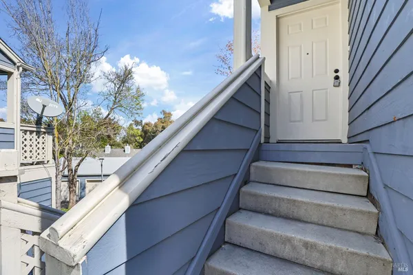$359,000 | 219 Sea Crest Circle, Vallejo, CA 94590
