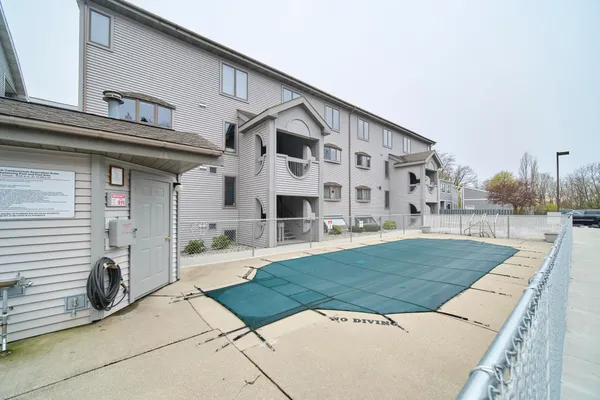 $315,900 | 315 5th Avenue, Unit 17, Manistee, MI 49660
